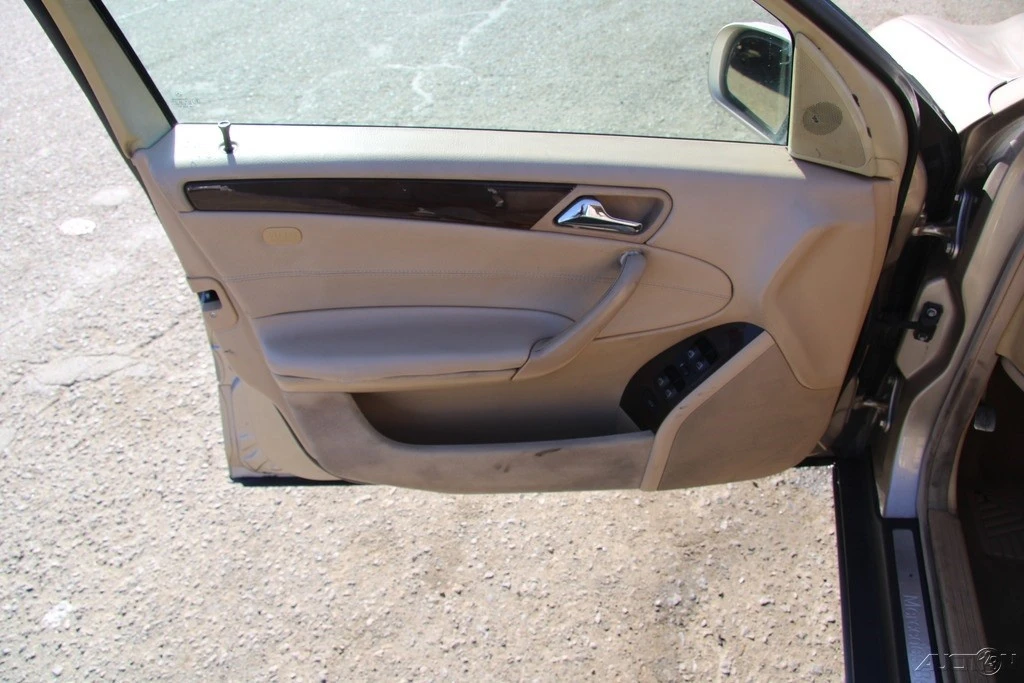 2002 Mercedes-Benz W203 C-Class - Image 14 of 21