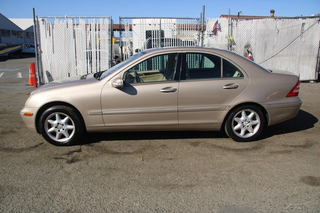 2002 Mercedes-Benz W203 C-Class - Image 3 of 21