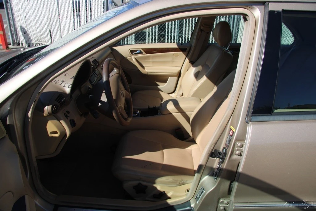 2002 Mercedes-Benz W203 C-Class - Image 15 of 21