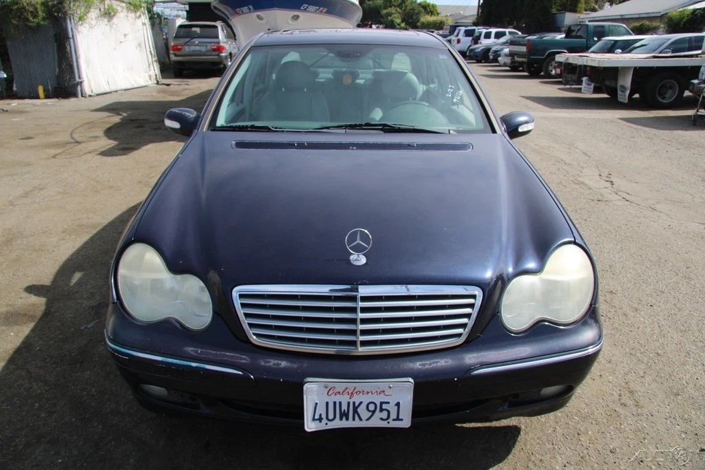 2002 Mercedes-Benz W203 C-Class - Image 10 of 21
