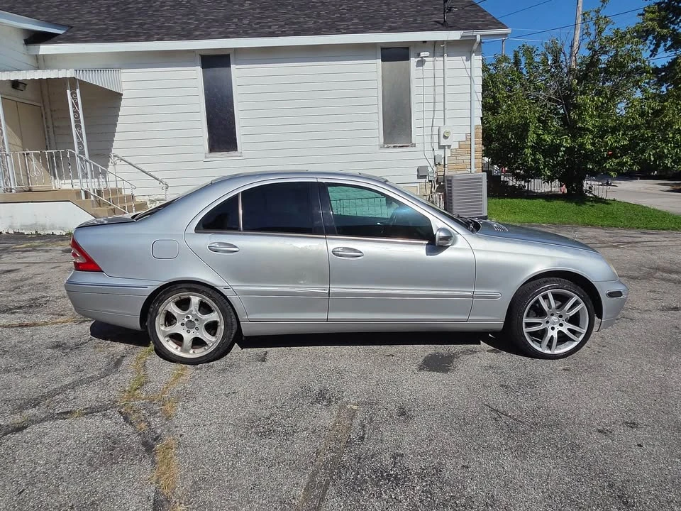 2002 Mercedes-Benz W203 C-Class - Image 3 of 12