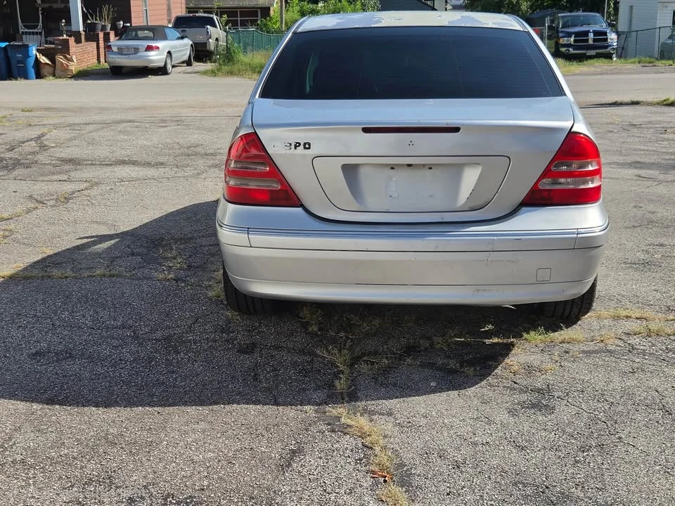 2002 Mercedes-Benz W203 C-Class - Image 4 of 12
