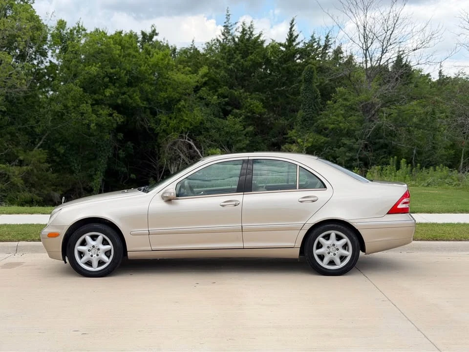 2002 Mercedes-Benz W203 C-Class - Image 2 of 11