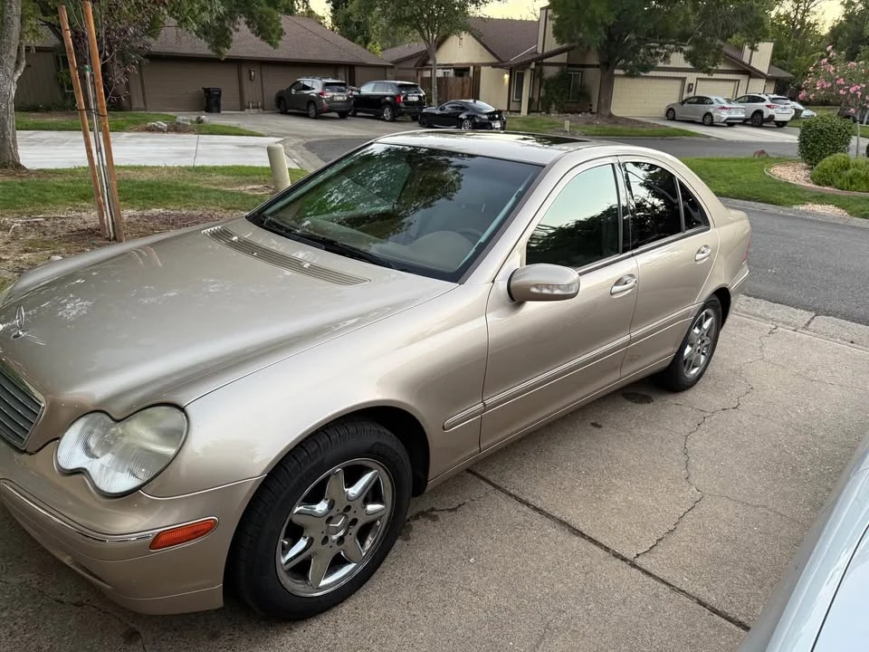 2002 Mercedes-Benz W203 C-Class - Image 2 of 14