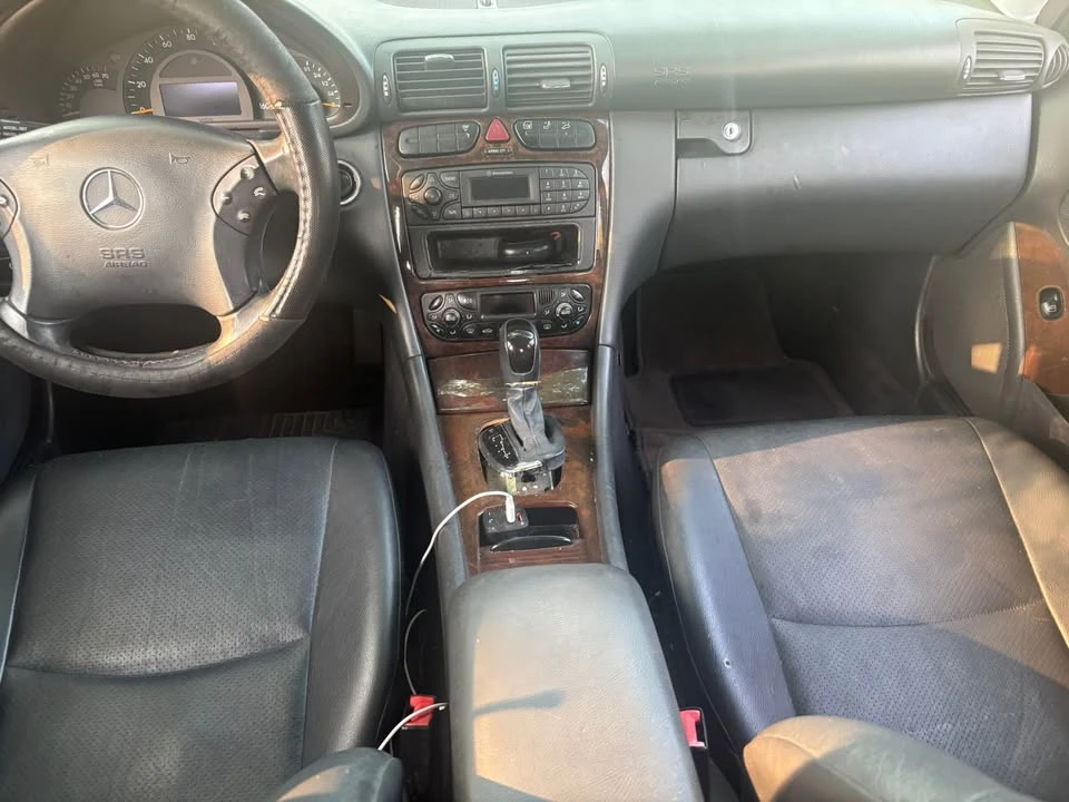 2002 Mercedes-Benz W203 C-Class - Image 4 of 9