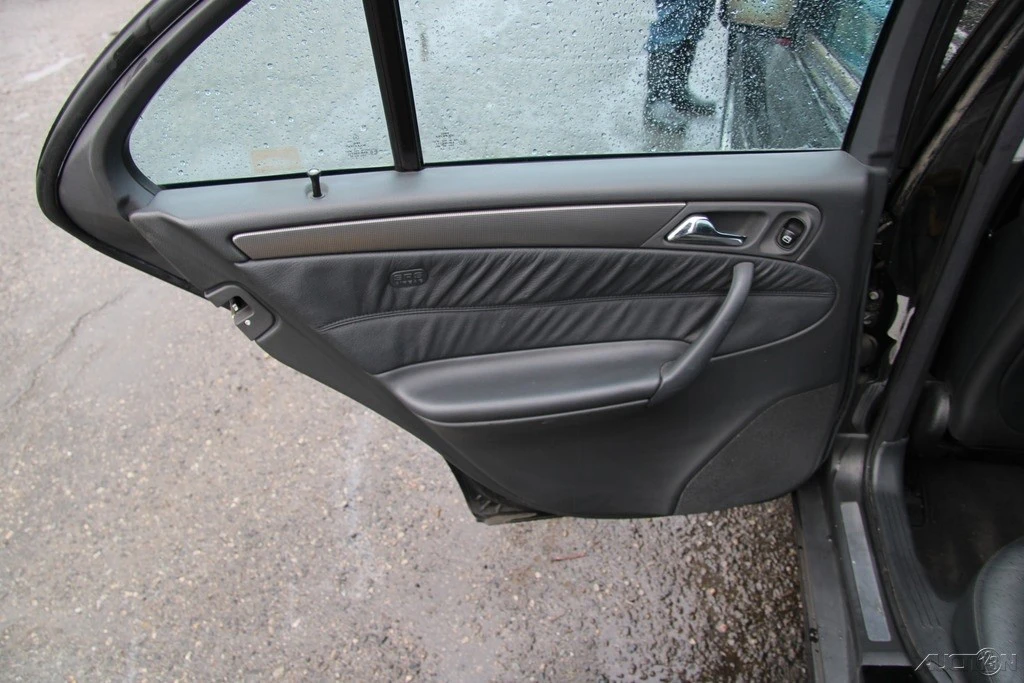 2002 Mercedes-Benz W203 C-Class - Image 17 of 21