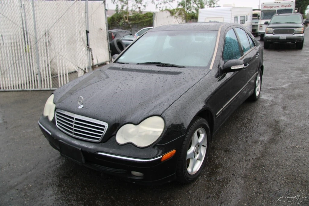 2002 Mercedes-Benz W203 C-Class - Image 2 of 21