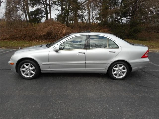 2002 Mercedes-Benz W203 C-Class - Image 8 of 12
