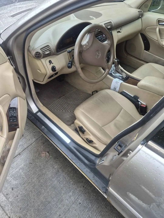 2002 Mercedes-Benz W203 C-Class - Image 5 of 6