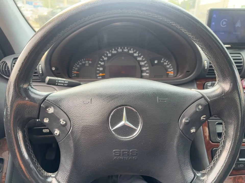 2002 Mercedes-Benz W203 C-Class - Image 9 of 14
