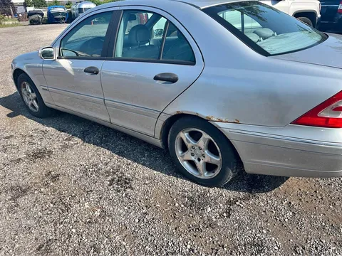 2002 Mercedes-Benz C-Class C240