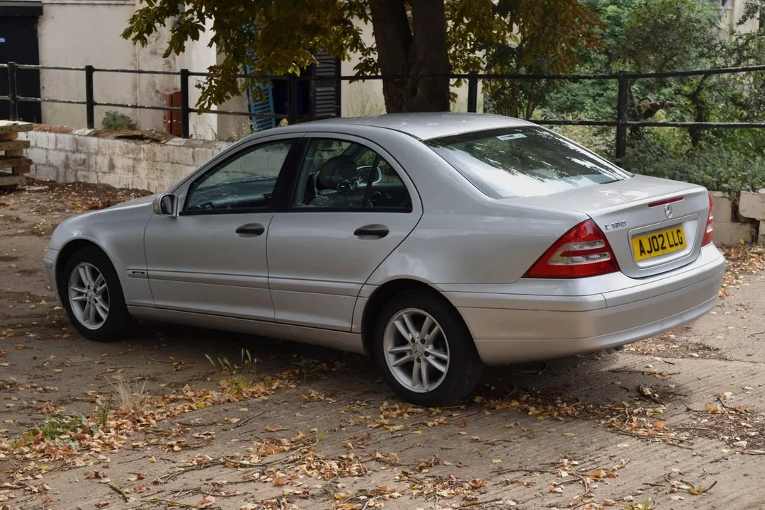 2002 Mercedes-Benz W203 C-Class - Image 5 of 30