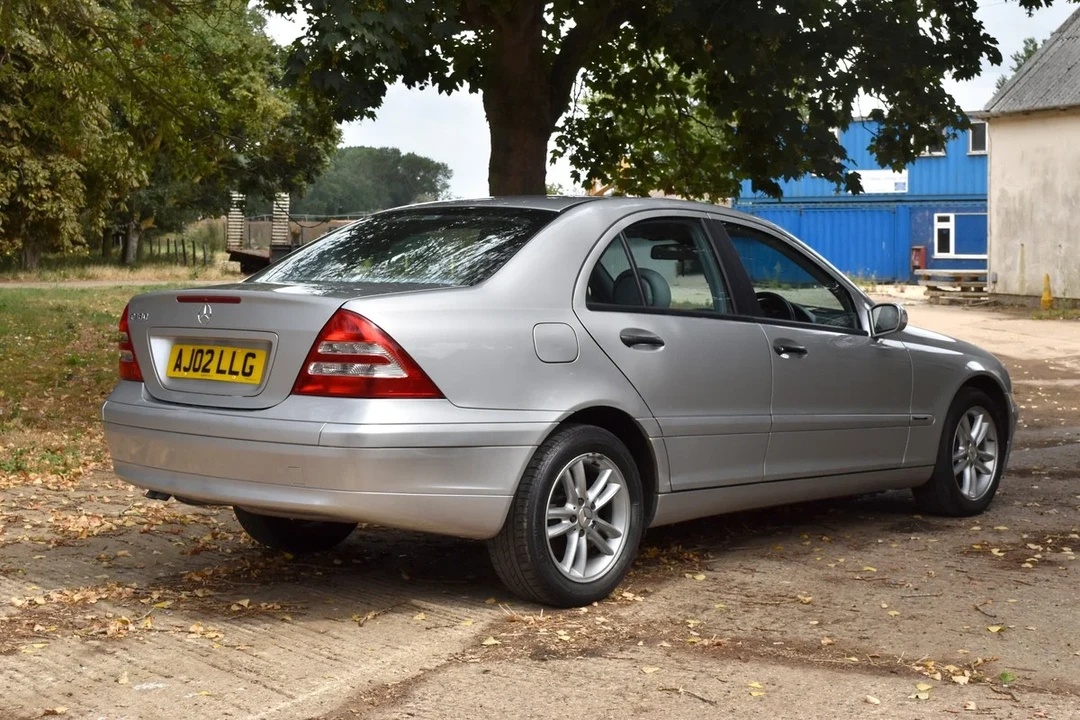 2002 Mercedes-Benz W203 C-Class - Image 7 of 30