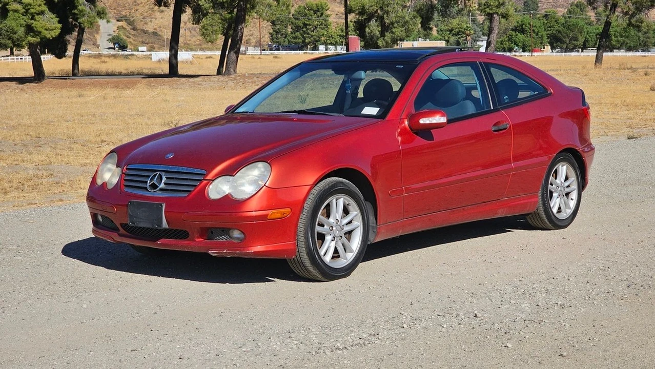 2002 Mercedes-Benz W203 C-Class - Image 2 of 12