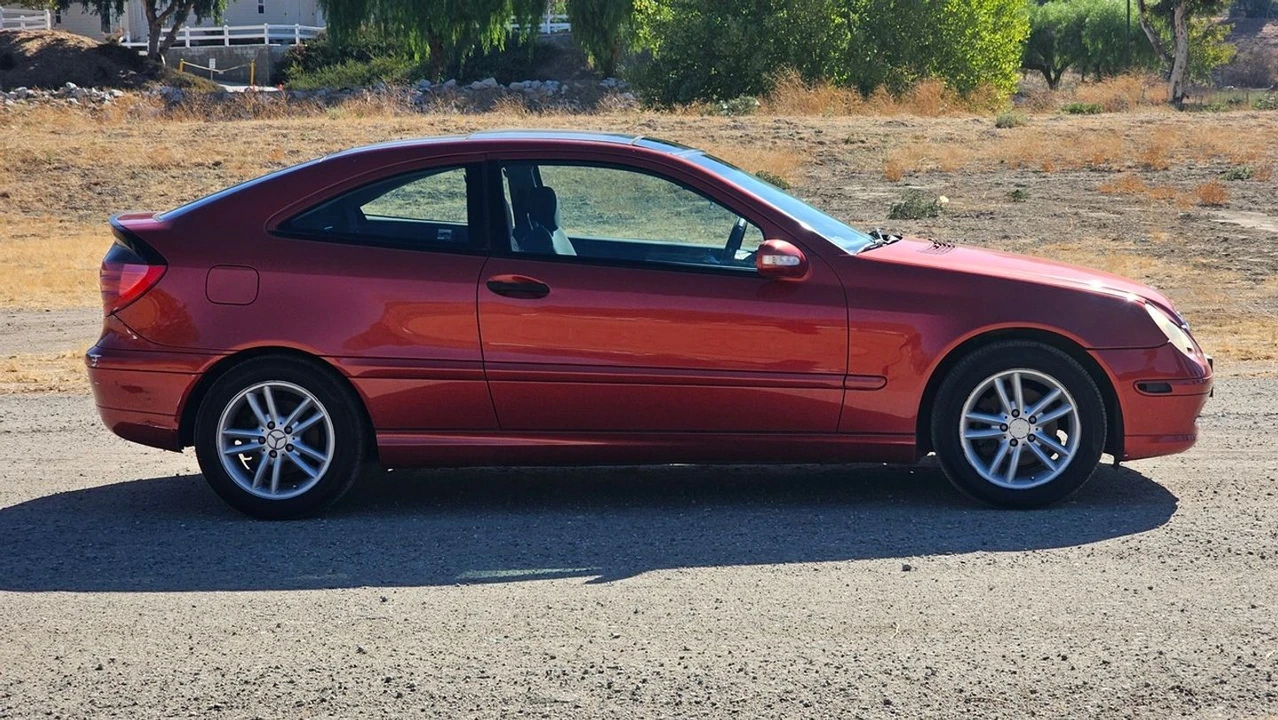 2002 Mercedes-Benz W203 C-Class - Image 13 of 21