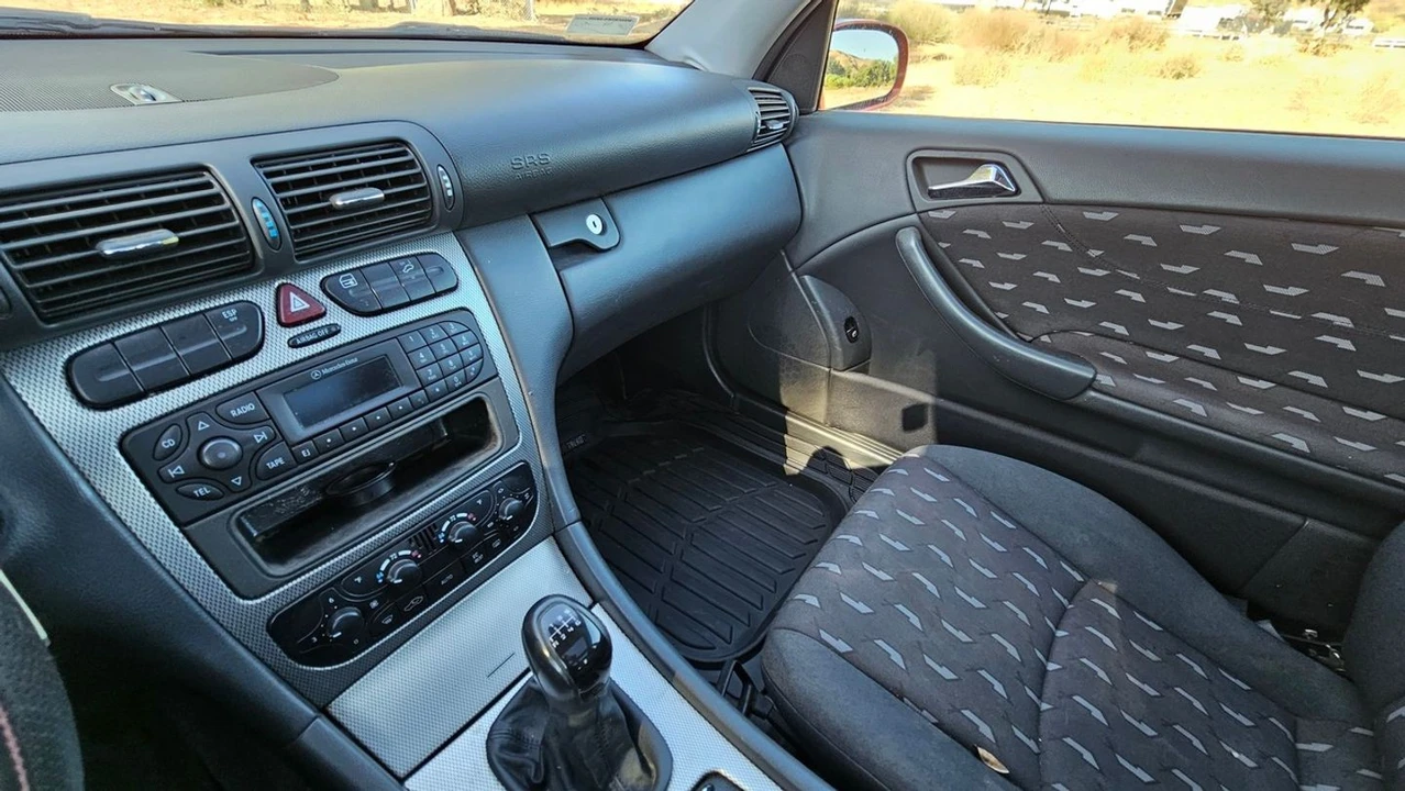 2002 Mercedes-Benz W203 C-Class - Image 17 of 21