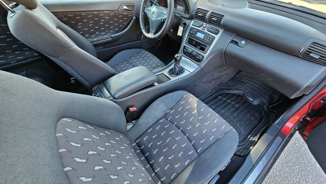 2002 Mercedes-Benz W203 C-Class - Image 10 of 12