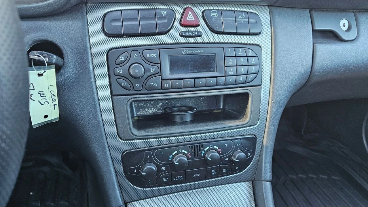 2002 Mercedes-Benz W203 C-Class - Image 20 of 21