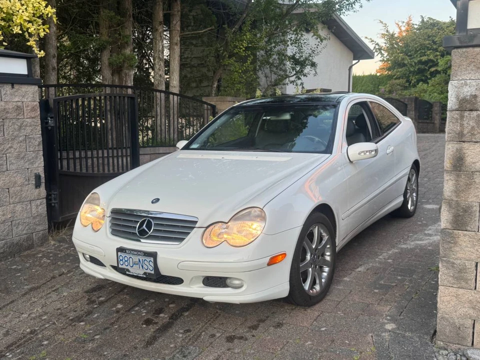 2002 Mercedes-Benz W203 C-Class - Image 9 of 23
