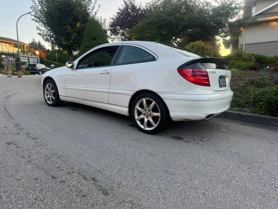 2002 Mercedes-Benz W203 C-Class - Image 22 of 23