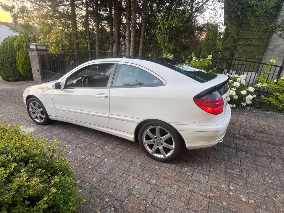 2002 Mercedes-Benz W203 C-Class - Image 13 of 23