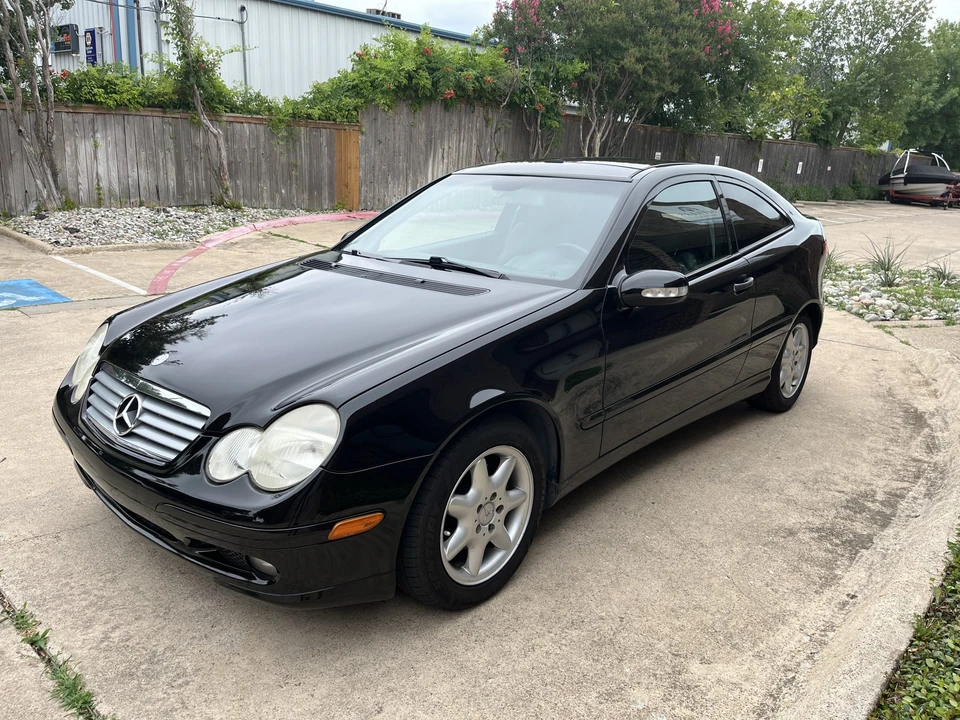 2002 Mercedes-Benz W203 C-Class - Image 2 of 31