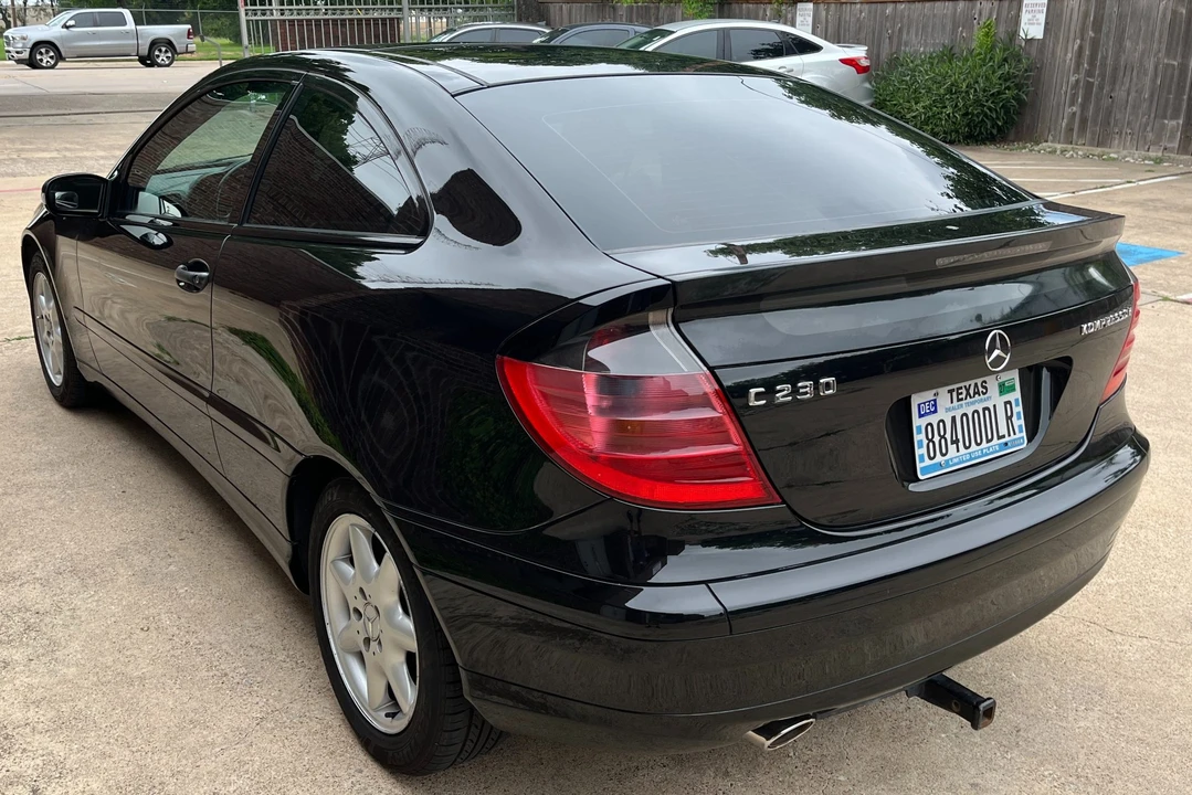 2002 Mercedes-Benz W203 C-Class - Image 16 of 31