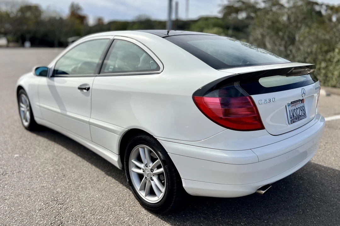 2002 Mercedes-Benz W203 C-Class - Image 4 of 31