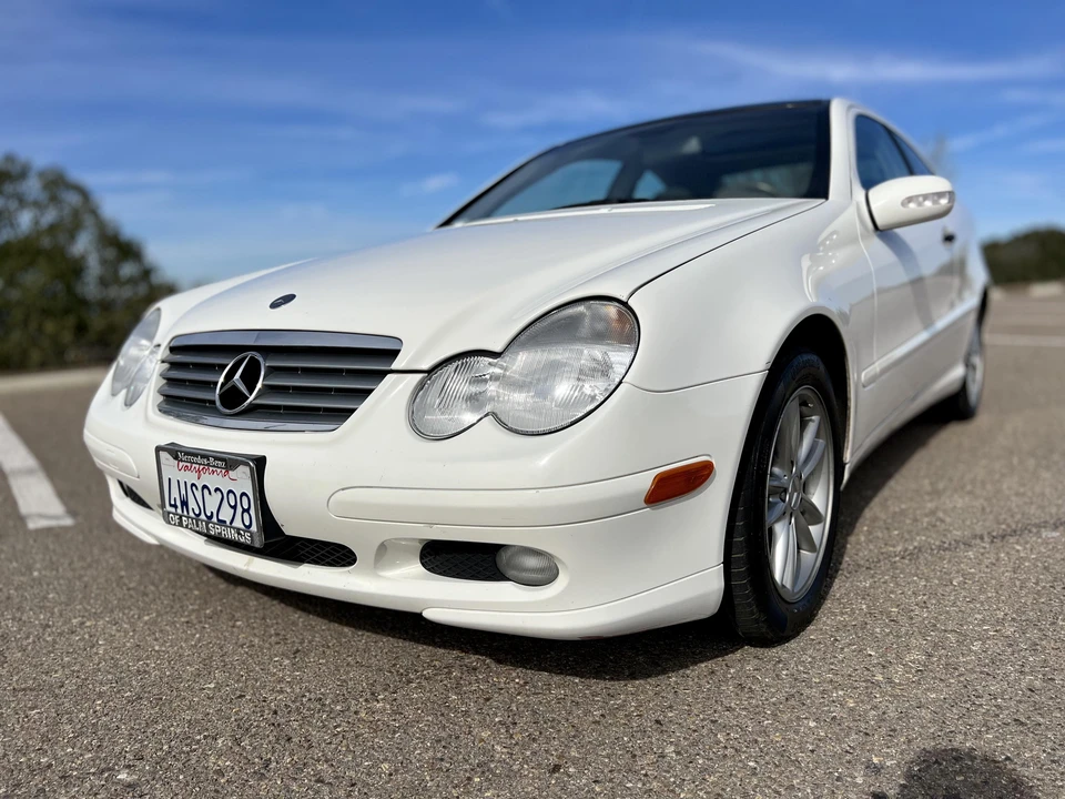 2002 Mercedes-Benz W203 C-Class - Image 11 of 31