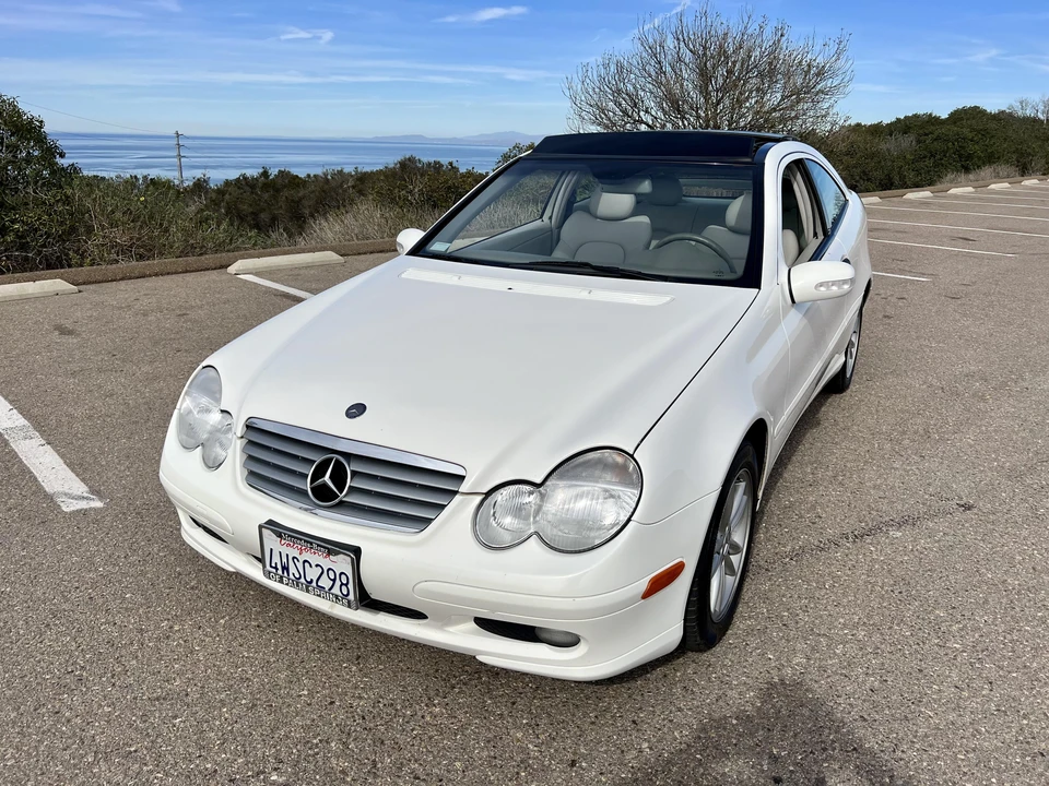 2002 Mercedes-Benz W203 C-Class - Image 8 of 31