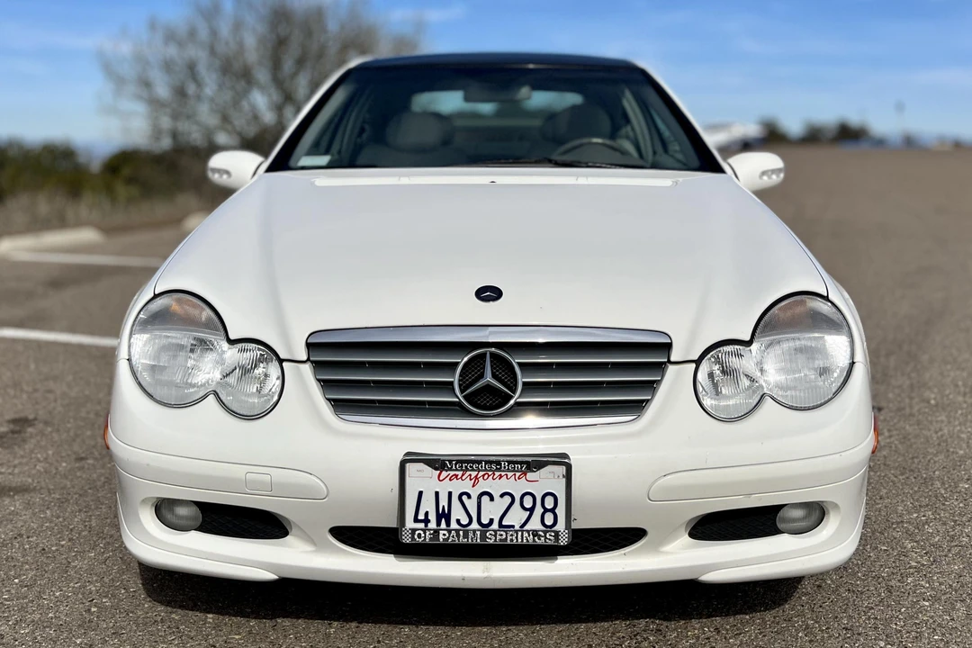 2002 Mercedes-Benz W203 C-Class - Image 2 of 31