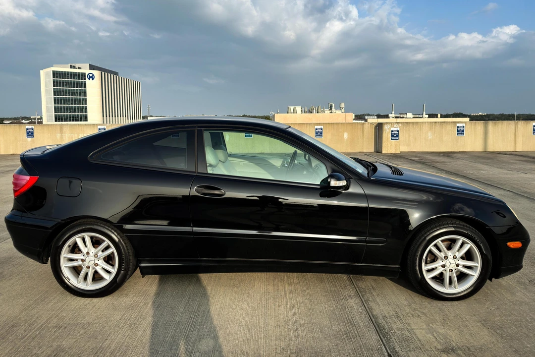 2002 Mercedes-Benz W203 C-Class - Image 3 of 31