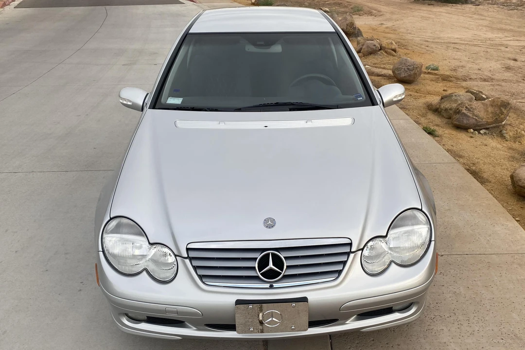2002 Mercedes-Benz W203 C-Class - Image 2 of 26