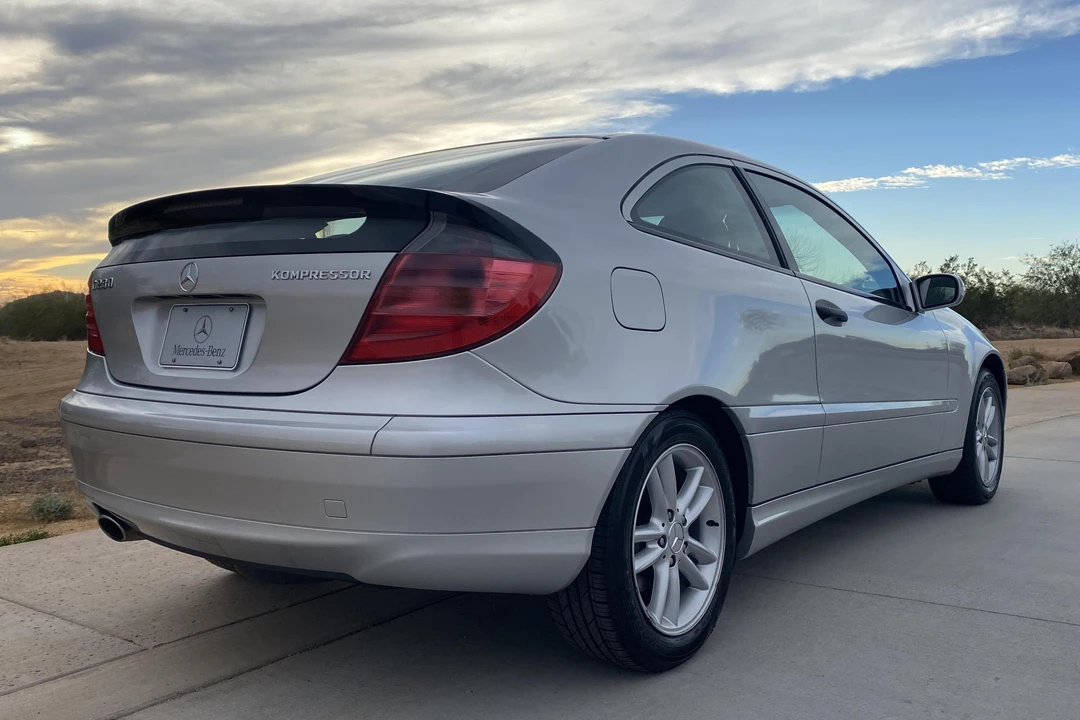 2002 Mercedes-Benz W203 C-Class - Image 23 of 26