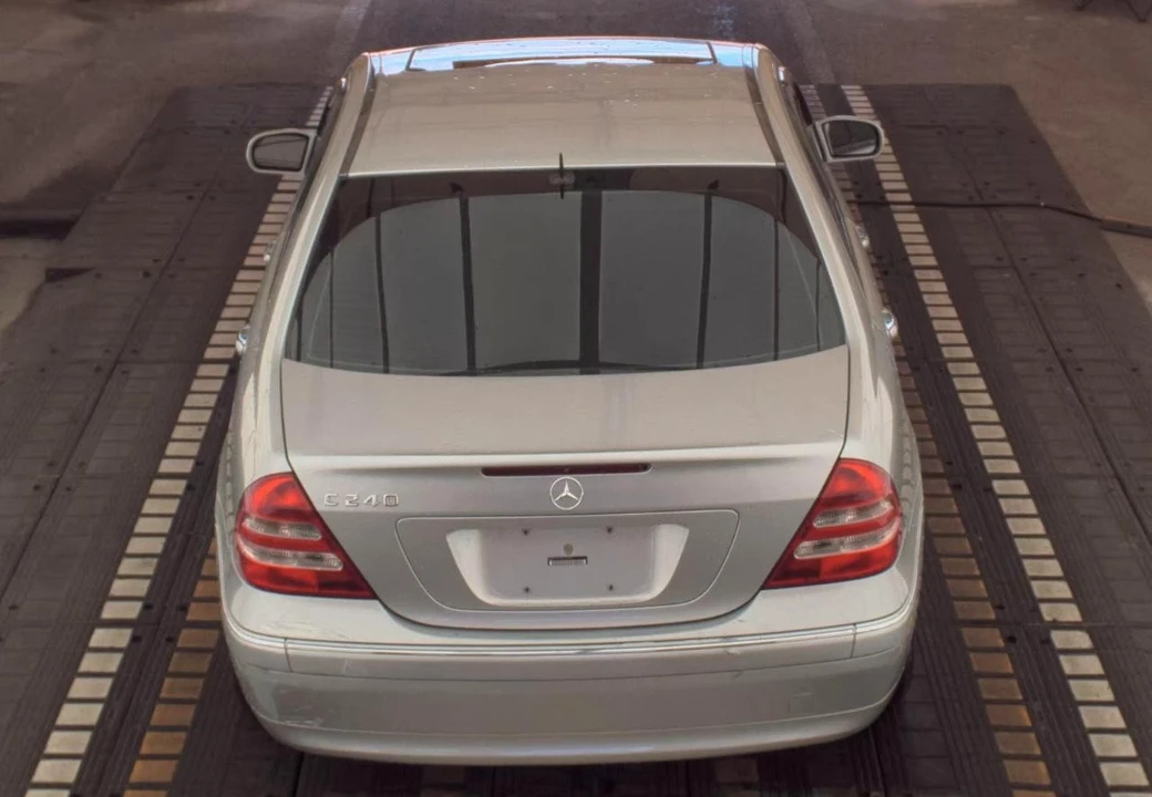 2002 Mercedes-Benz W203 C-Class - Image 6 of 17
