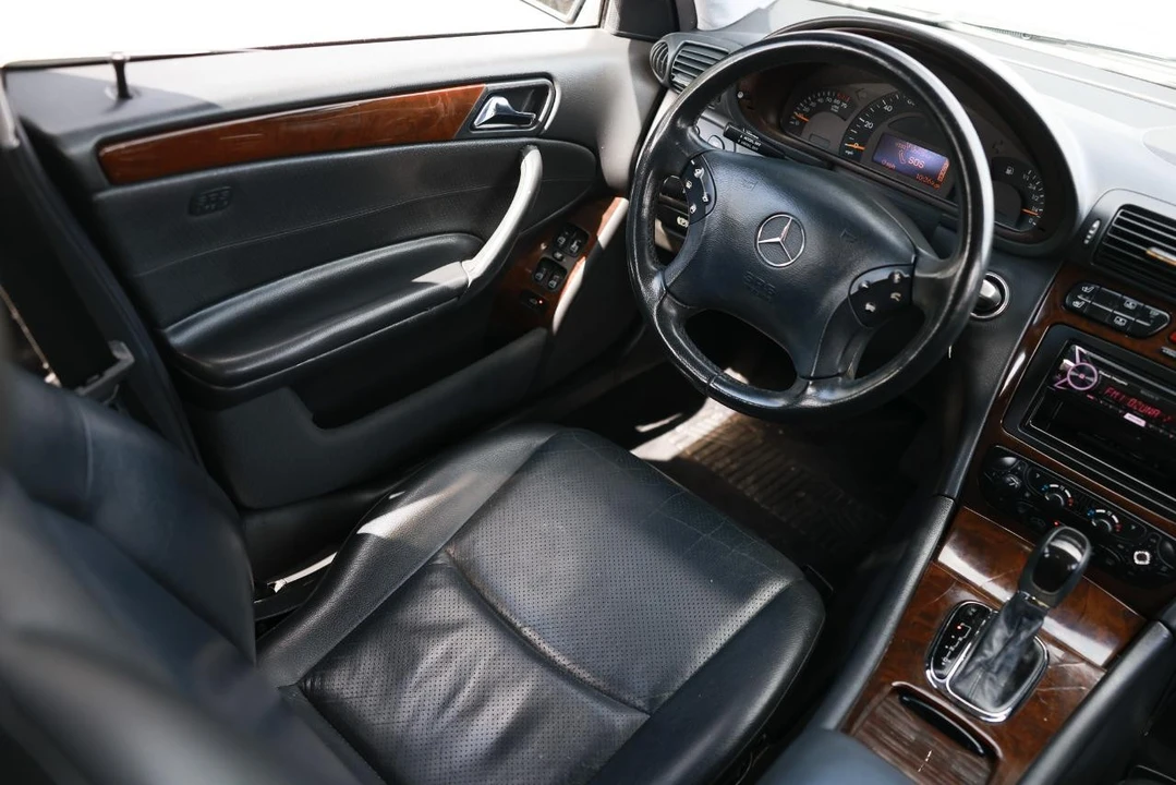2002 Mercedes-Benz W203 C-Class - Image 20 of 21