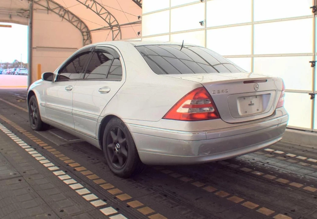 2002 Mercedes-Benz W203 C-Class - Image 8 of 17