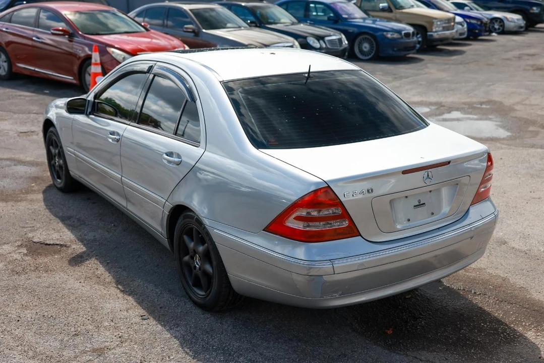 2002 Mercedes-Benz W203 C-Class - Image 5 of 21