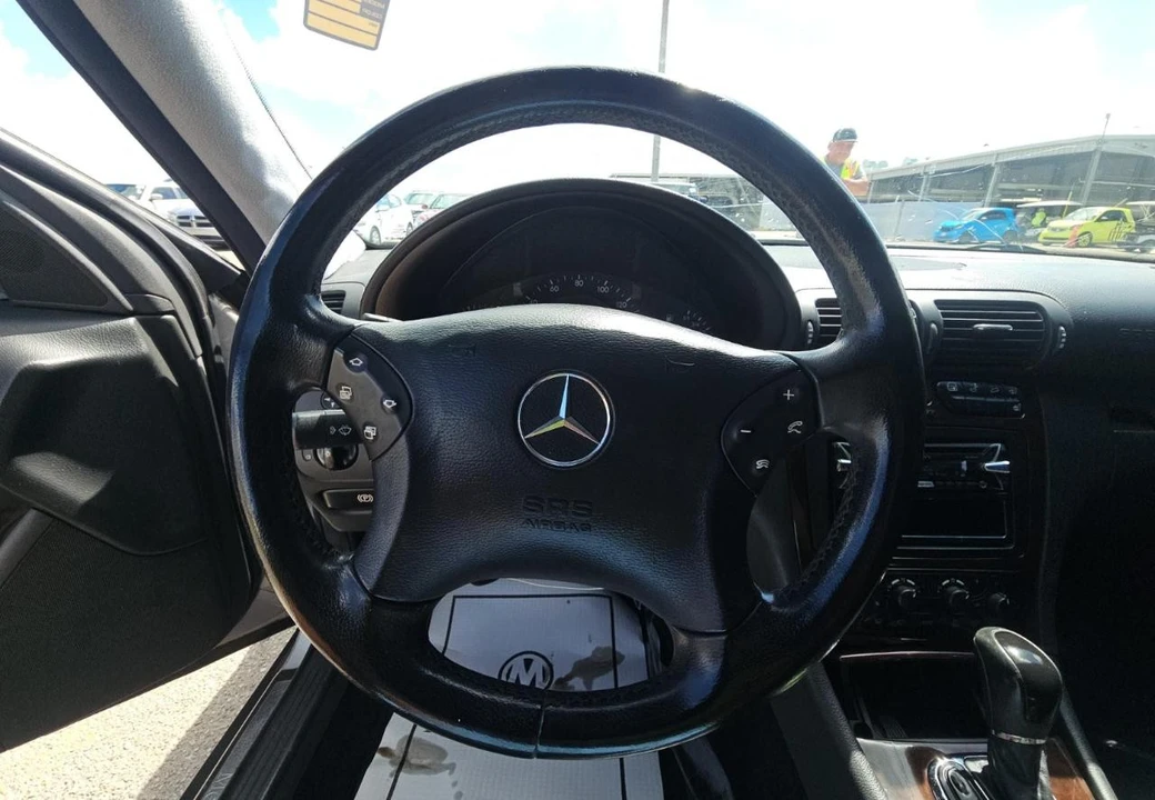 2002 Mercedes-Benz W203 C-Class - Image 13 of 17
