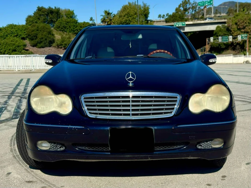 2002 Mercedes-Benz W203 C-Class - Image 2 of 19