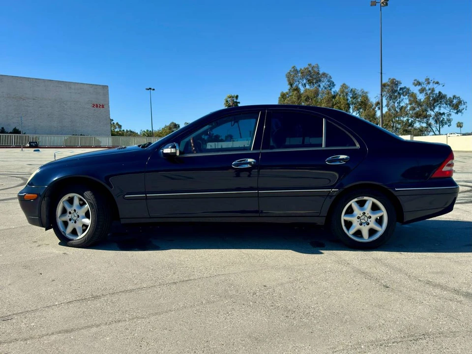 2002 Mercedes-Benz W203 C-Class - Image 4 of 19