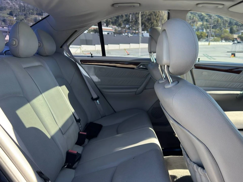 2002 Mercedes-Benz W203 C-Class - Image 17 of 19