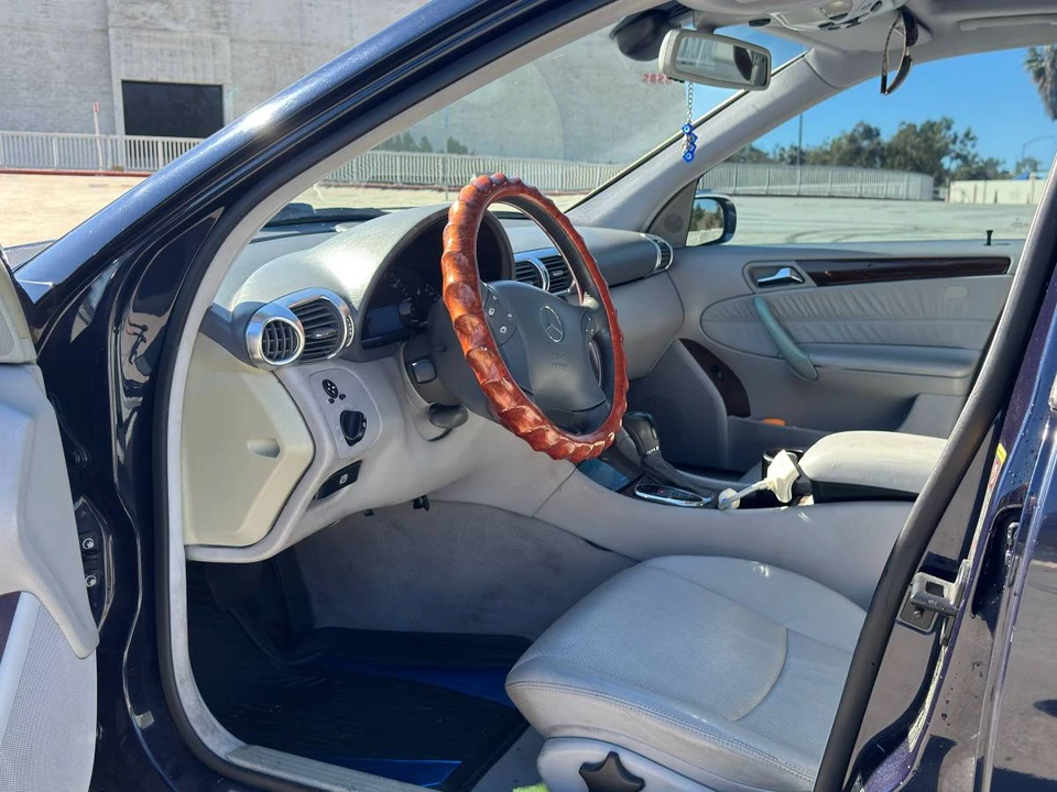 2002 Mercedes-Benz W203 C-Class - Image 9 of 19