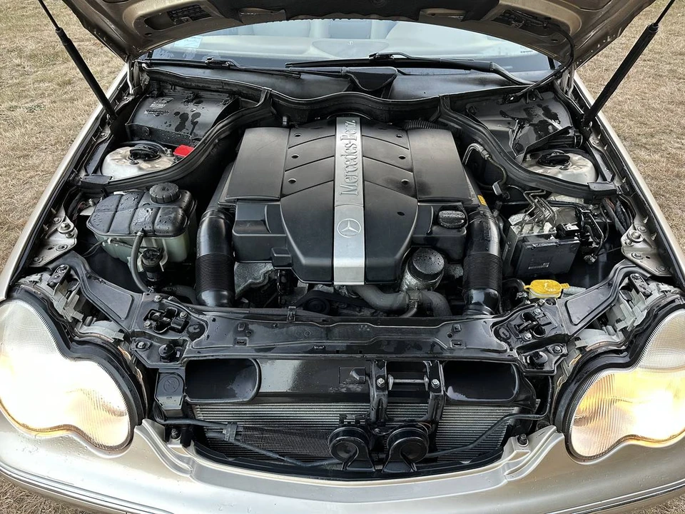 2002 Mercedes-Benz W203 C-Class - Image 10 of 11