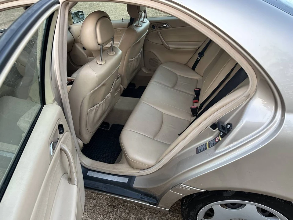 2002 Mercedes-Benz W203 C-Class - Image 6 of 11