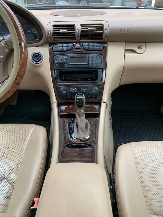 2002 Mercedes-Benz W203 C-Class - Image 8 of 11