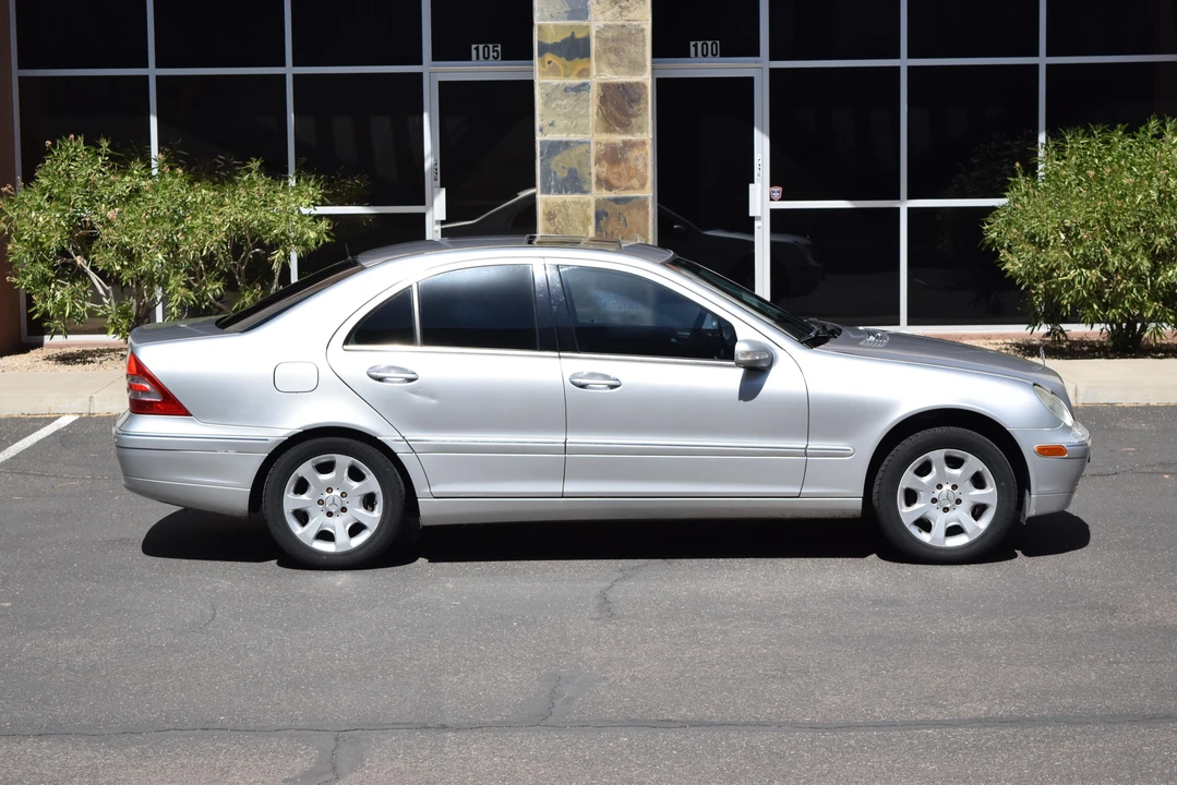2002 Mercedes-Benz W203 C-Class - Image 3 of 31