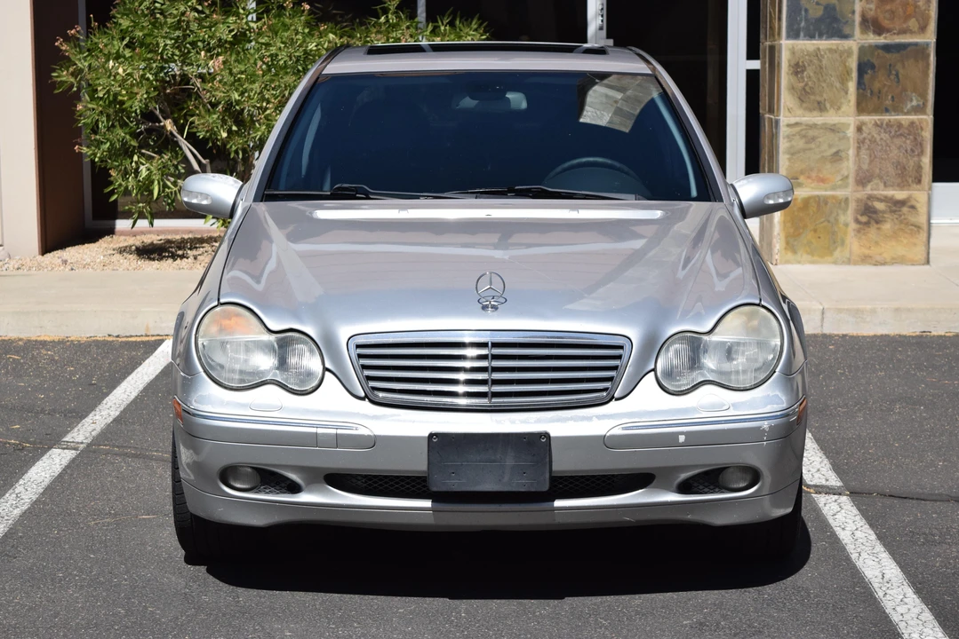2002 Mercedes-Benz W203 C-Class - Image 2 of 31