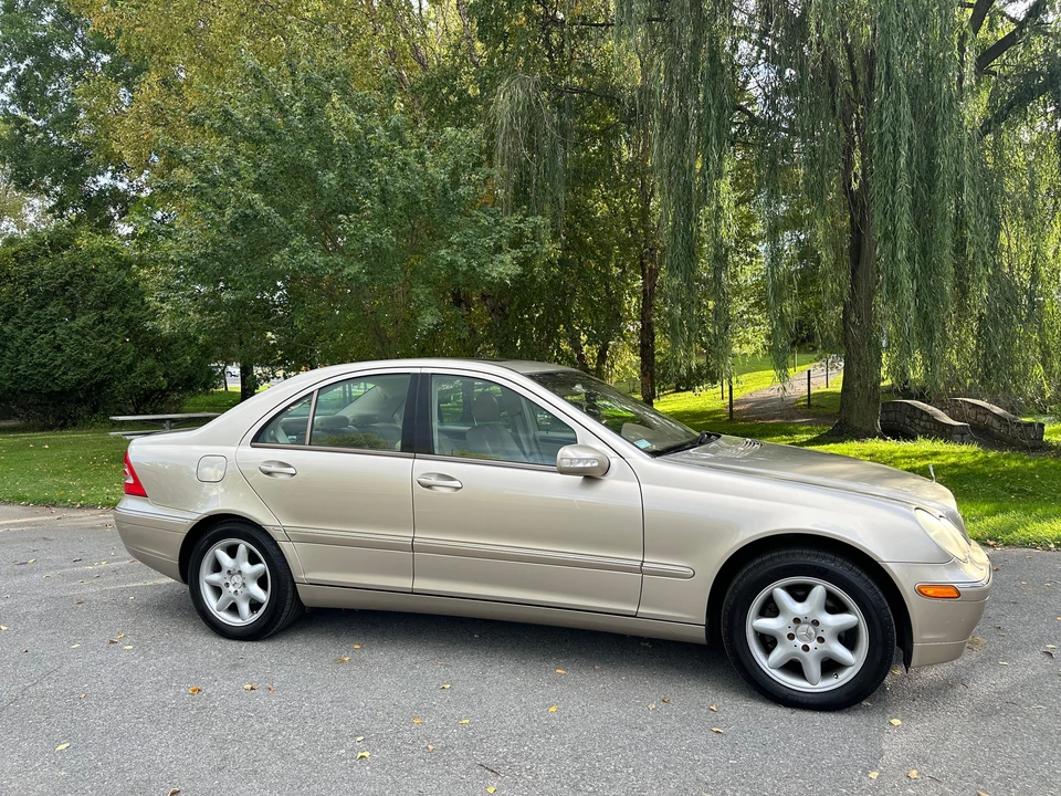 2002 Mercedes-Benz W203 C-Class - Image 27 of 31
