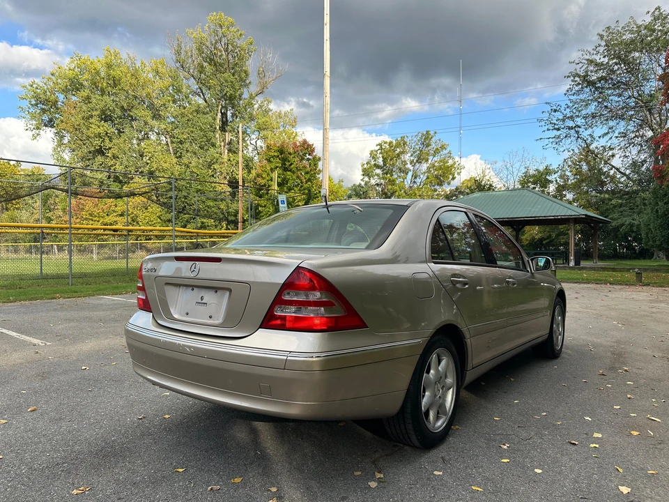 2002 Mercedes-Benz W203 C-Class - Image 21 of 31